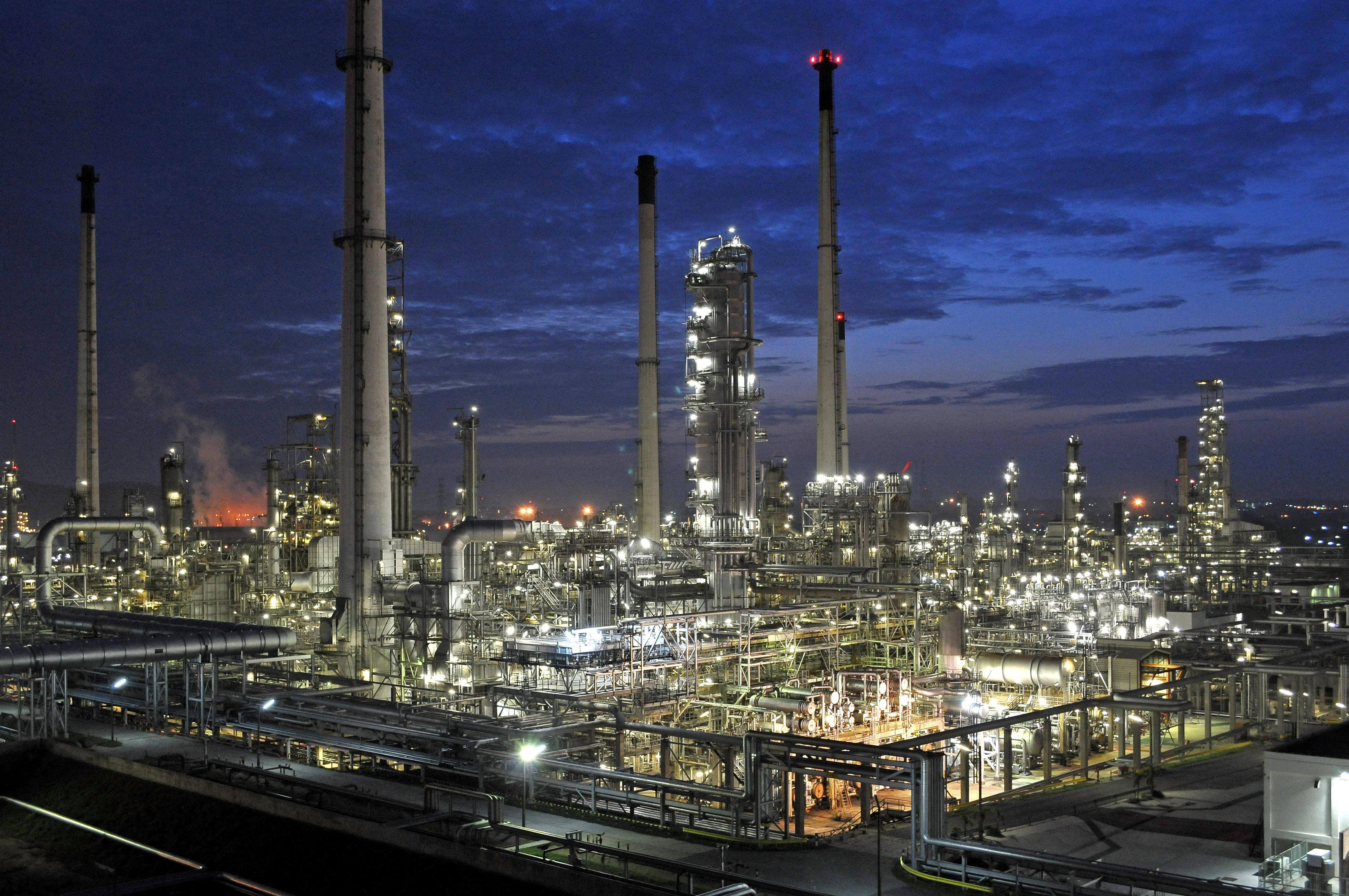 Thaioil will use Topsoes SNOX™ to remove sulfur and nitrogen oxides and dust emissions from their Sriracha Refinery